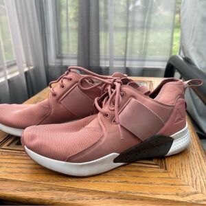 Reebok Guresu 1.0 Womens Pink Athletic shoes